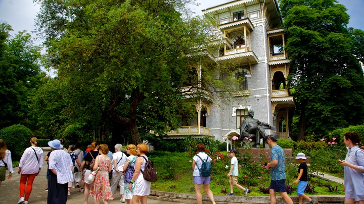 Курганского туриста нашли мёртвым в запертой изнутри комнате