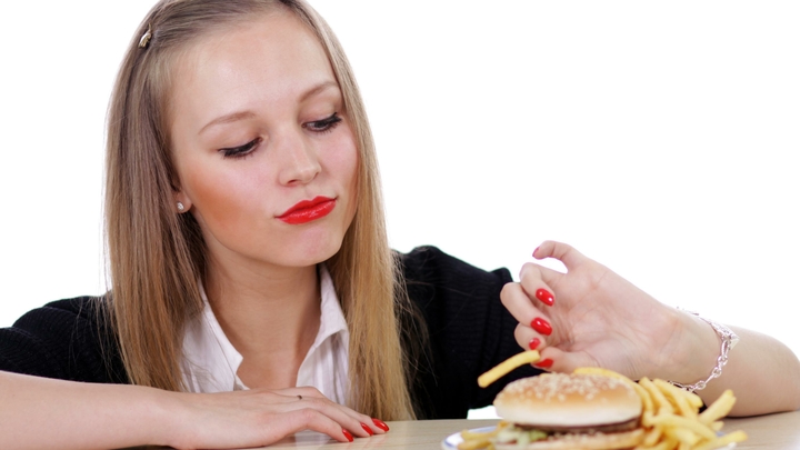 Мясников заявил о жизненной необходимости врага худеющих: Относитесь с уважением