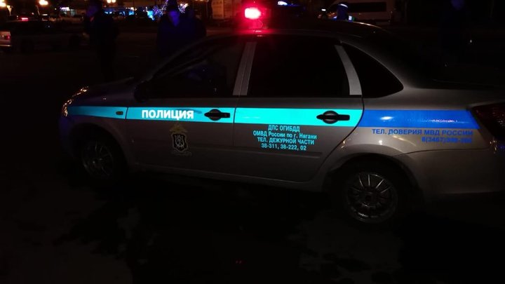 «Семеро в больнице, один – тяжелый»: Иномарка на Урале лоб в лоб впечаталась в автобус на остановке