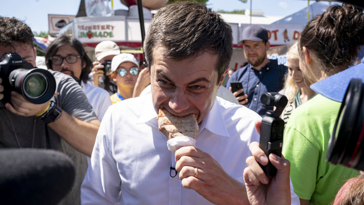 Расплакавшийся гей отказался от участия в выборах президента США: Я больше не буду...