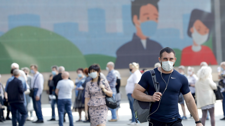 Журналист четырьмя забавными фото показал карантин в столице: Мэрия спасает москвичей