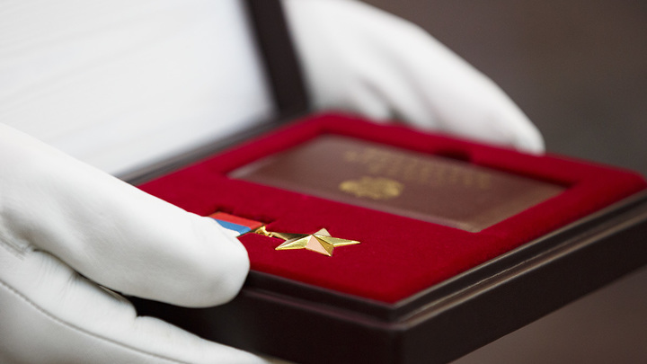 Подбит, но не сломлен: Русский танкист удостоится Звезды Героя