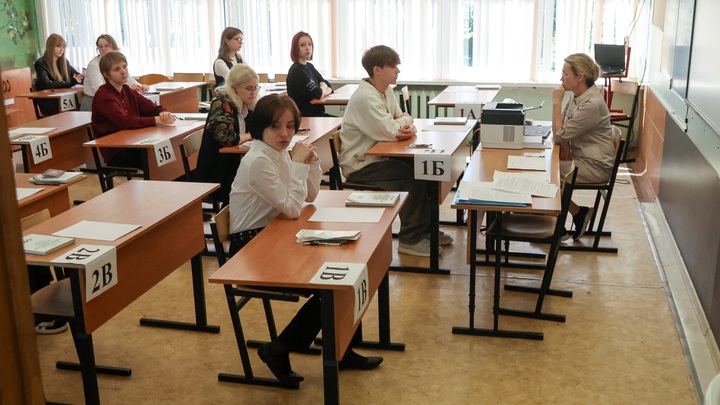 Минобрнауки: пересдача ЕГЭ не повлияет на рейтинг абитуриента