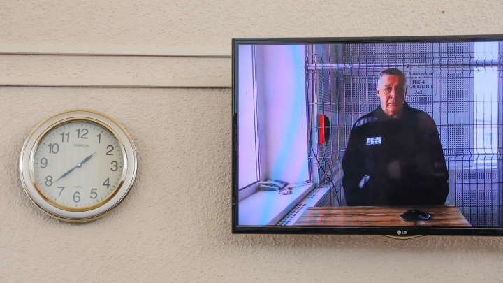 Ефремов выходит на свободу: в ИК-4 подготовили детский стол с шоколадками и лимонадом