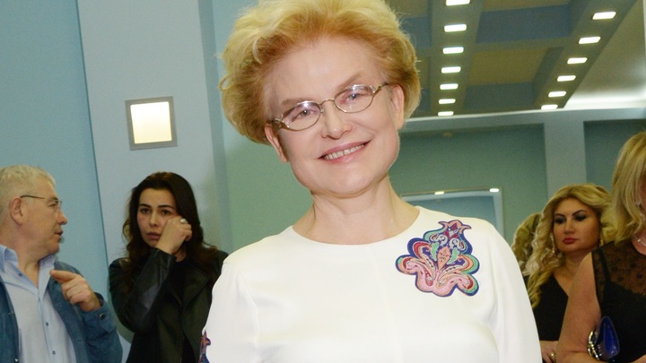 Лучше сразу смыть водой: Малышева рассказала, как спастись от опасного растения