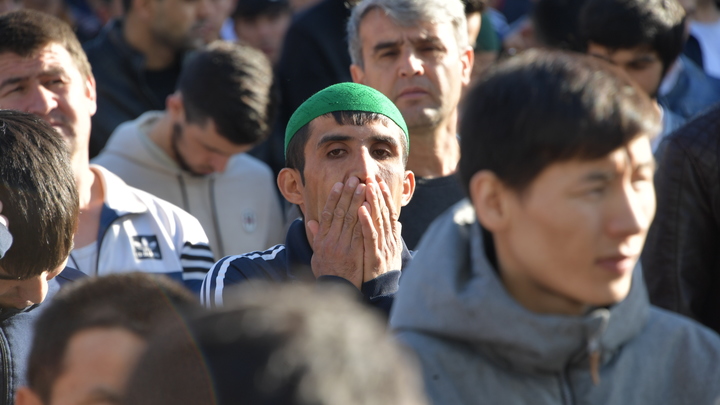 Будем резать: Обиженный мигрант позвал земляков на разборки. Восстал весь посёлок