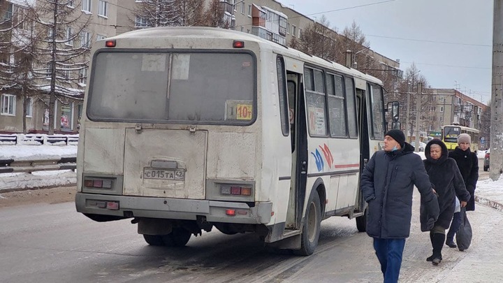 Расписание общественного транспорта изменится в городе Кемерово 23 февраля