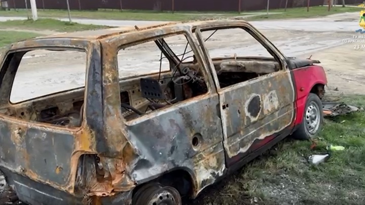 В Новороссийске 17-летний юноша вместе с сообщником поджигал автомобили