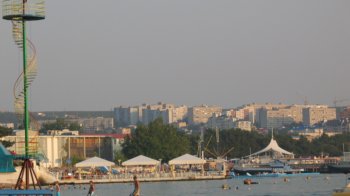 Жители Геленджика собирают подписи против переименования ул. Луначарского