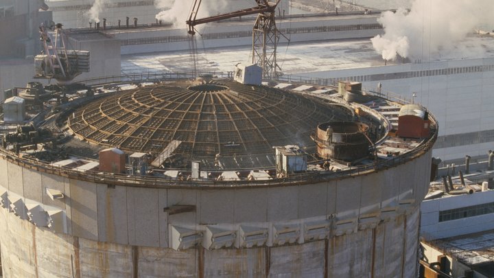 Обстрел Запорожской АЭС 29 августа 2022: ВСУ пробили крышу корпуса с топливом для реактора