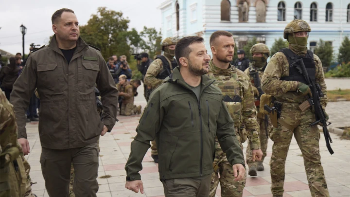 В Киеве майдан: Люди требуют отставки Зеленского и ареста Ермака