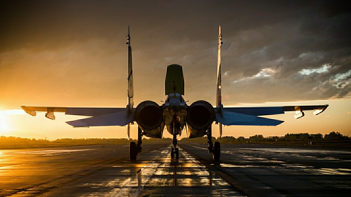 Не смогли на американских F-16 перекружить Су-30: Эксперт о воздушном бое над Кашмиром