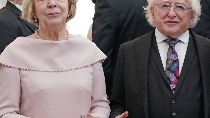 В Ирландии решили отменить президента. Его супруга написала письмо об Украине