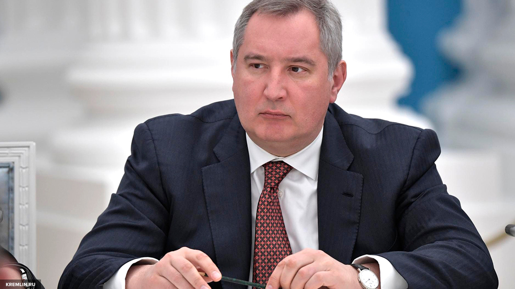 Рогозин: Конкурент Боингу и Аэробусу российский самолет МС-21 вскоре совершит свой первый полет Рогозин: Конкурент Боингу и Аэробусу российский самолет МС-21 вскоре совершит свой первый полет