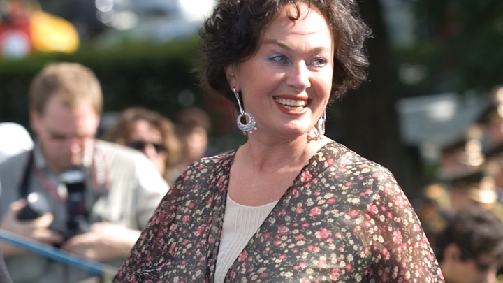 Последние новости о госпитализации Ларисы Гузеевой: телеведущей стало хуже