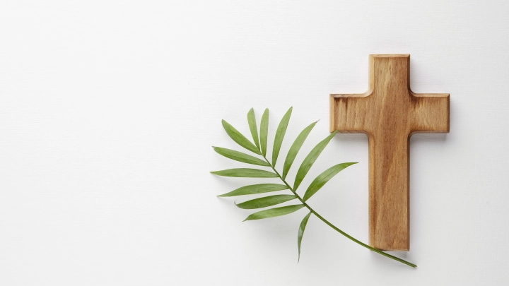 Крестопад остановлен. Депутат Лантратова высказалась о защите религиозных символов