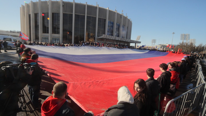 Школьные учебники в Германии: Какой полуостров насильно сделал президент России?
