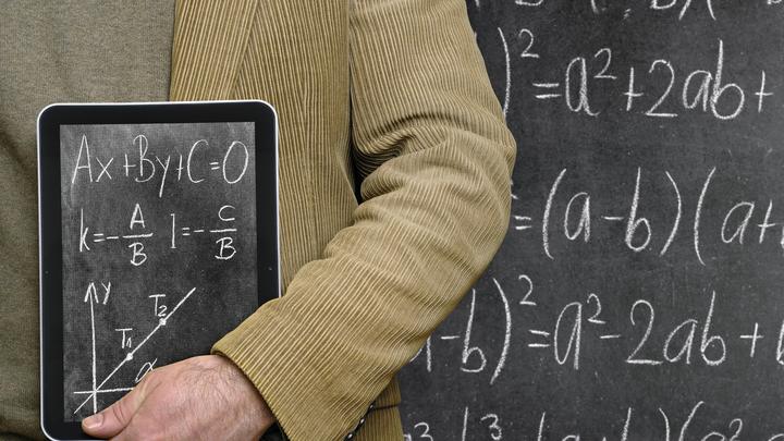 Меня зло взяло: Астрофизик помог медикам определить пик эпидемии коронавируса в России