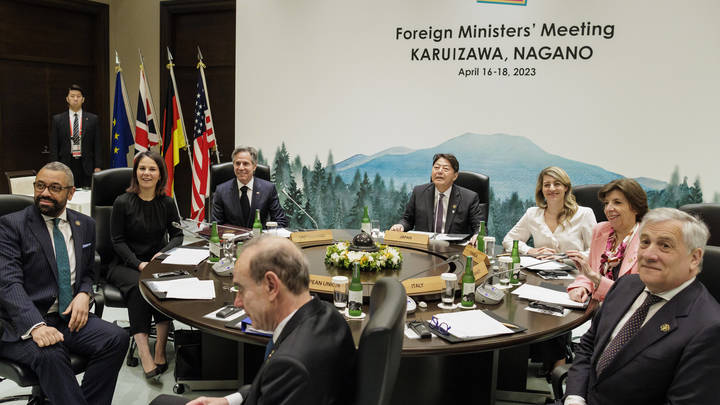 Главы МИД G7 обвинили Россию во лжи об Украине. Но соврали в первой же фразе