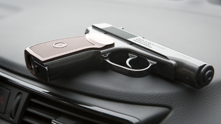 В доме украинского полицейского нашли оружие