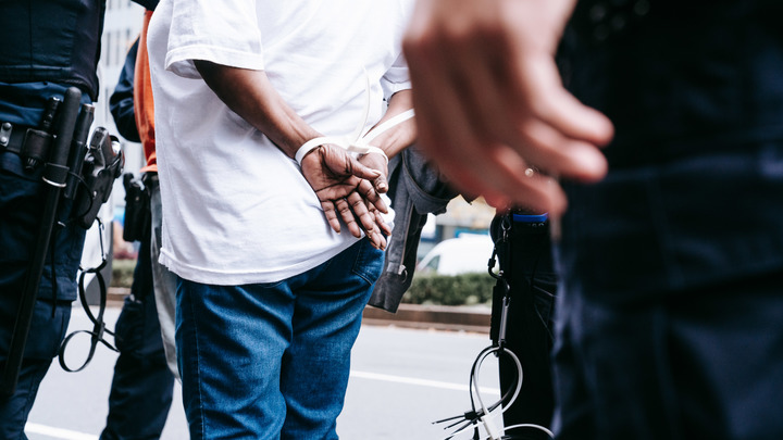 В Макеевке задержали трех подозреваемых в расстреле многодетной семьи – Безсонов