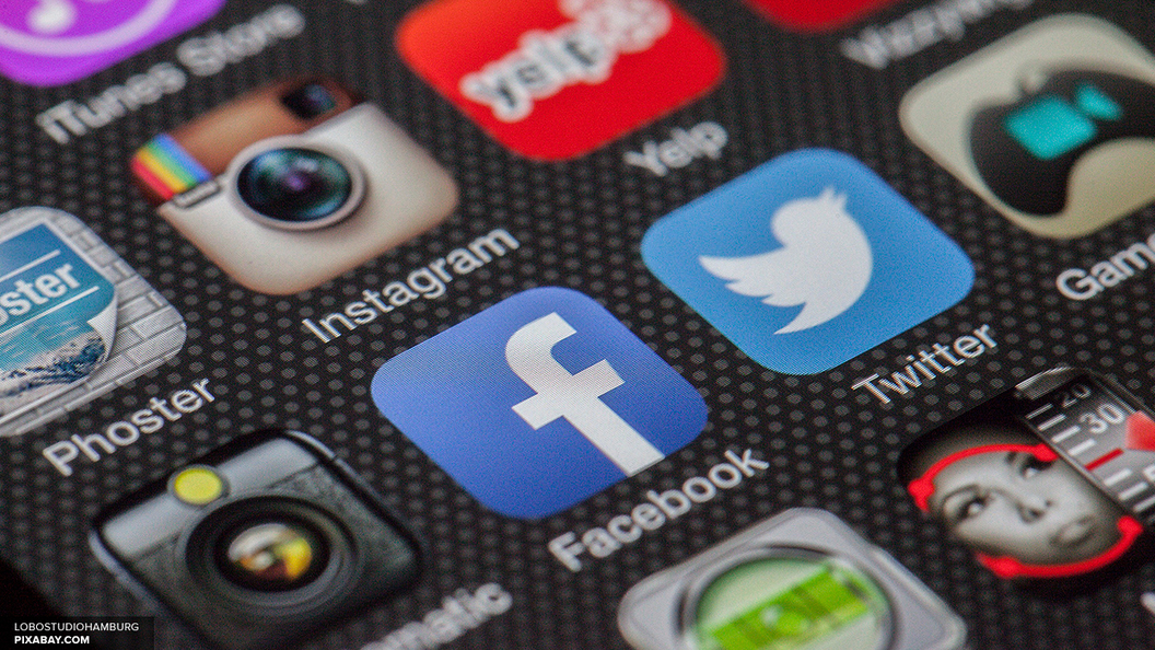 Фото: Twitter может занять место запрещенного LinkedIn Фото: Twitter может занять место запрещенного LinkedIn