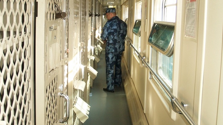 Бывшего сотрудника ГУФСИН донского региона будут судить сразу по двум статьям
