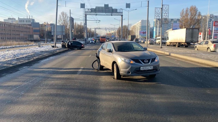 В Самаре мужчине из-за происшествия на Московском шоссе потребовалась госпитализация