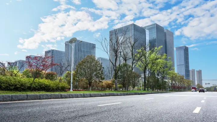 Очередную квартиру подарили мигрантам? Теперь в Нижнекамске. Мэр радуется, люди в шоке