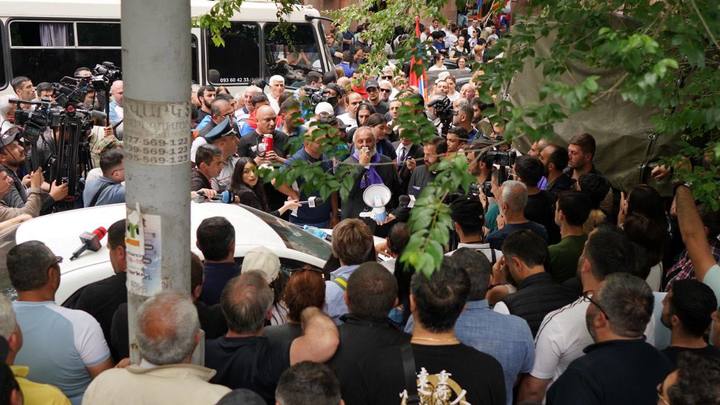 Западные шпионы решили на время покинуть Ереван: Развязка протестов уже близко