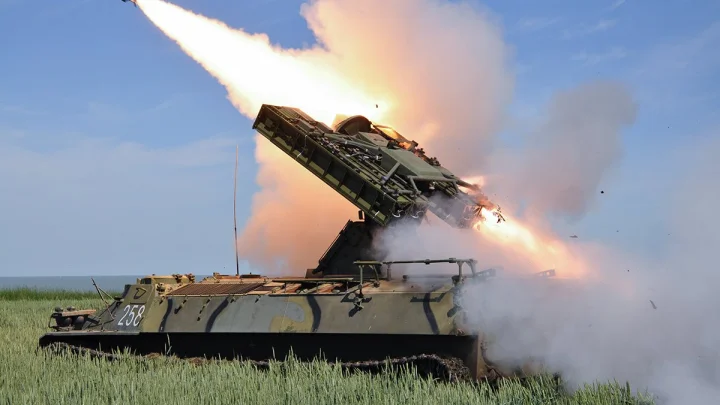 Прозвучало до 10 взрывов. Дроны ВСУ кружат над Рязанской областью