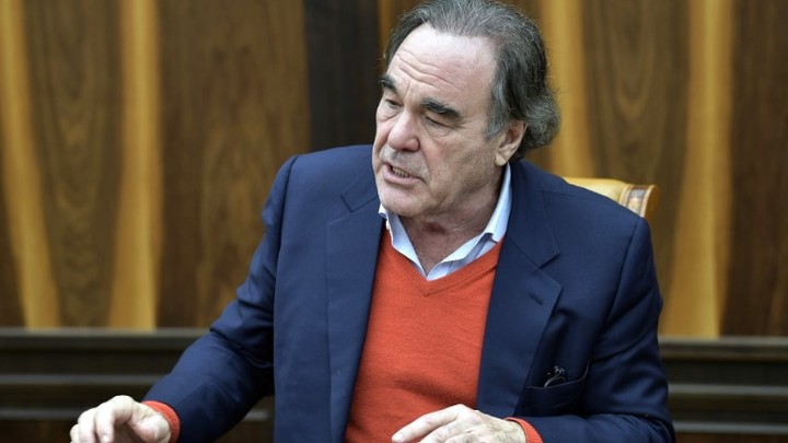 Оливер Стоун обнулил опасную идею Байдена о Путине и русских. Хватило пяти слов