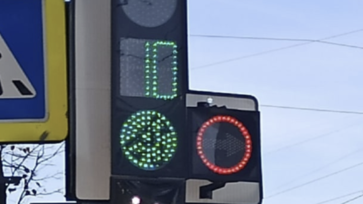 В Челябинске отключат светофор на перекрёстке возле крупного ТРК