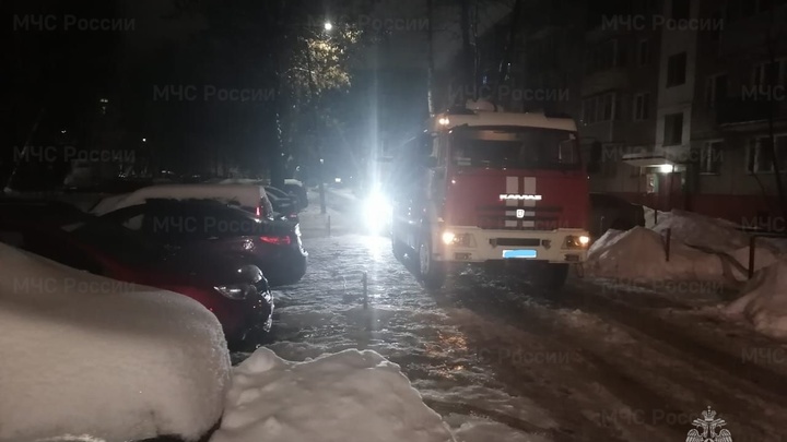 Во Владимире на пожаре в многоквартирном жилом доме пострадала женщина
