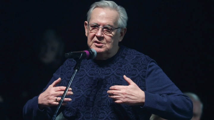 Стоянов снова на коне: фильм На деревню дедушке вышел в лидеры кинопроката