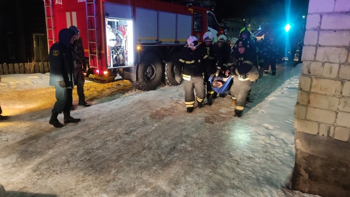 В Коврове сотрудники МЧС спасли двоих пострадавших на пожаре в многоэтажке
