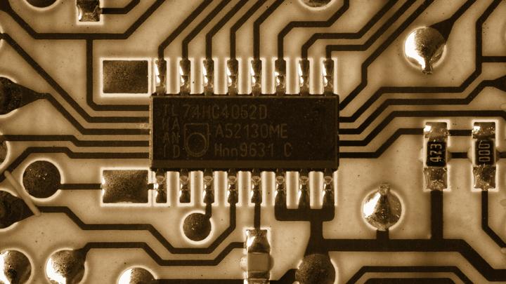 Учёные создали чип, работающий по принципу мозга