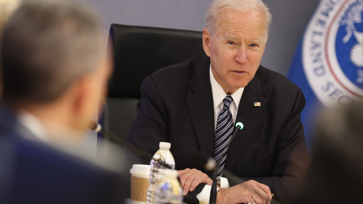 Баранец предсказал промах Байдена на встрече с Путиным: Вот такую бяку