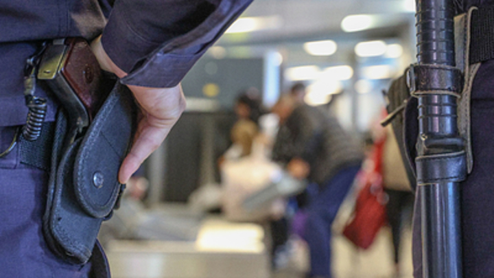 Напали на русских военных, обокрали, передрались: Мигранты с размахом встретили Новый год. Стерпим?