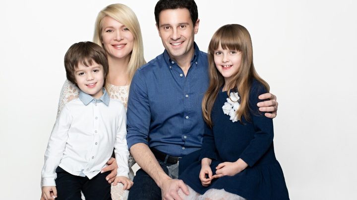 Хватают в охапку: Певица Макарская на своём примере доказала правоту слов отца Димитрия Смирнова