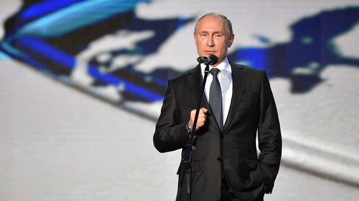 Ставший по версии Time Человеком года в 2007 году Путин попал в шорт-лист претендентов премии