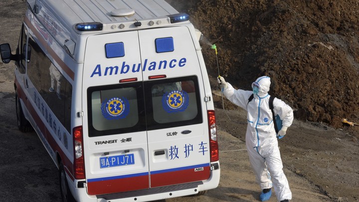 Ура! Мы выдвигаемся!: Граждане России рассказали о начале эвакуации из Уханя