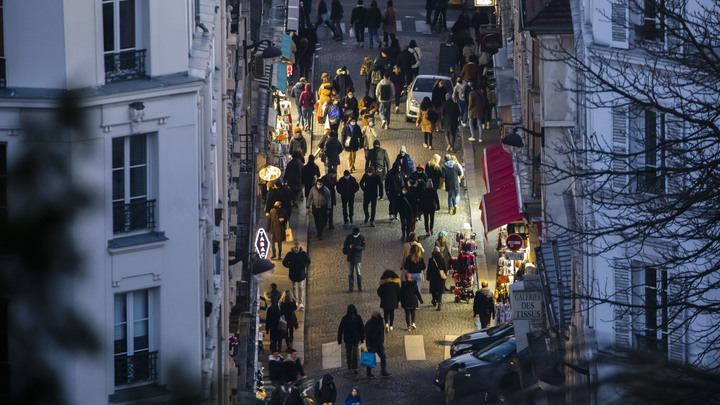 Вива, Путин: Украинцев развернули в обратном направлении в Париже