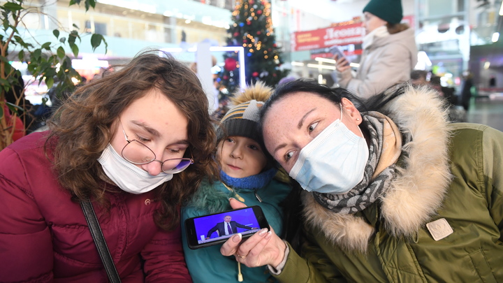 История одного фото: в 2014 году красные шапочки проиграли Путину