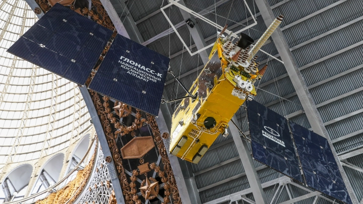 США пытаются купить Россию через космос. Почему это провал? Доступно объяснил Максим Цуканов