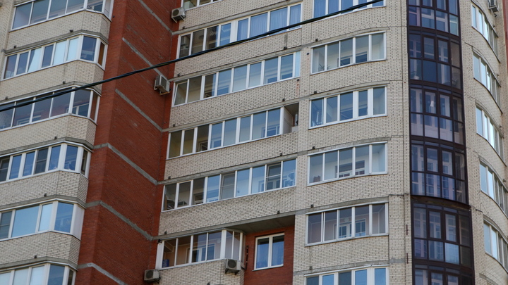 Четырёхлетний мальчик выпал из окна на седьмом этаже в Москве