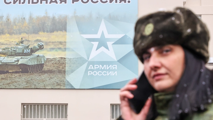 Какие выплаты положены жительницам Новосибирской области за контракт с Минобороны