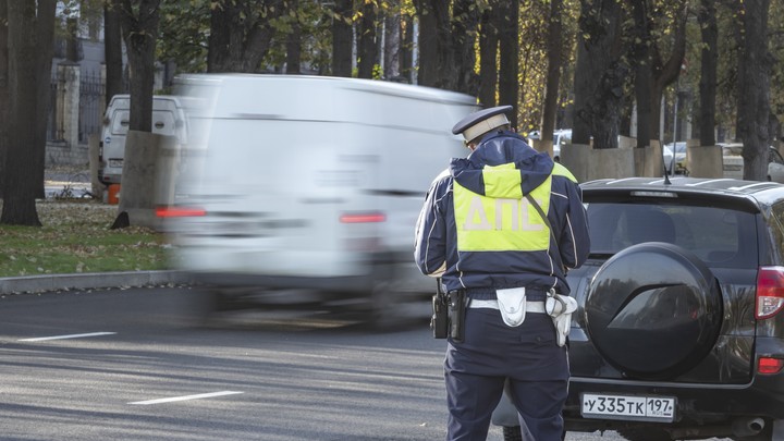 В Самаре 12 авто с иностранными номерами отправили на спецстоянки