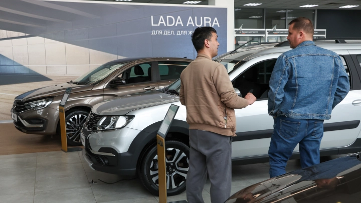 «Автостат»: Продажи авто в мае рухнули на 28%