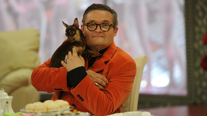 Зачем историк моды Васильев рыскал по помойкам. Связано ли это с побегом из России?